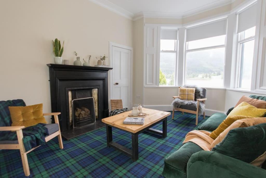 ארוצ'אר Rossmay House - 4 Bedroom Scottish Villa With Waterfront / Mountain Views מראה חיצוני תמונה